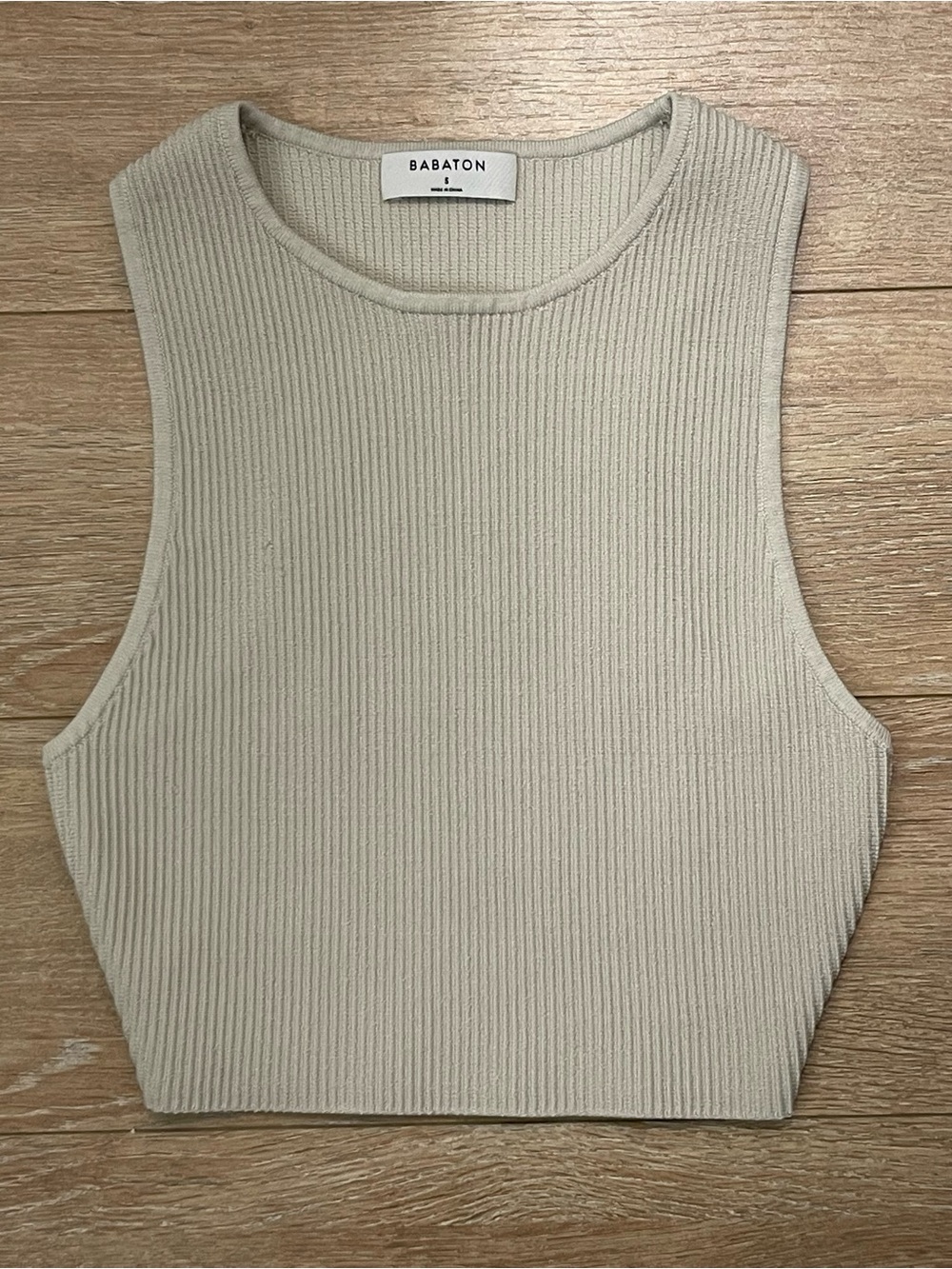 Aritzia BABATON Sculpt Knit Racer Cropped Tank Cree Neck Cream Color Small